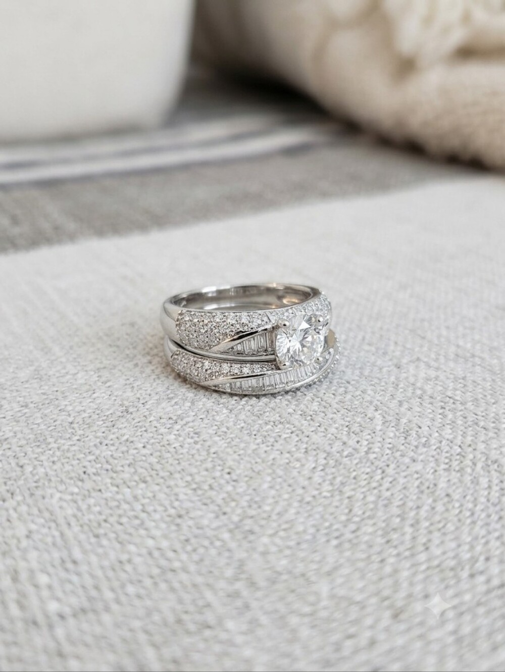 Moissanite 2.5CTW NWT 925 Silver Wedding Ring Set, Size 9